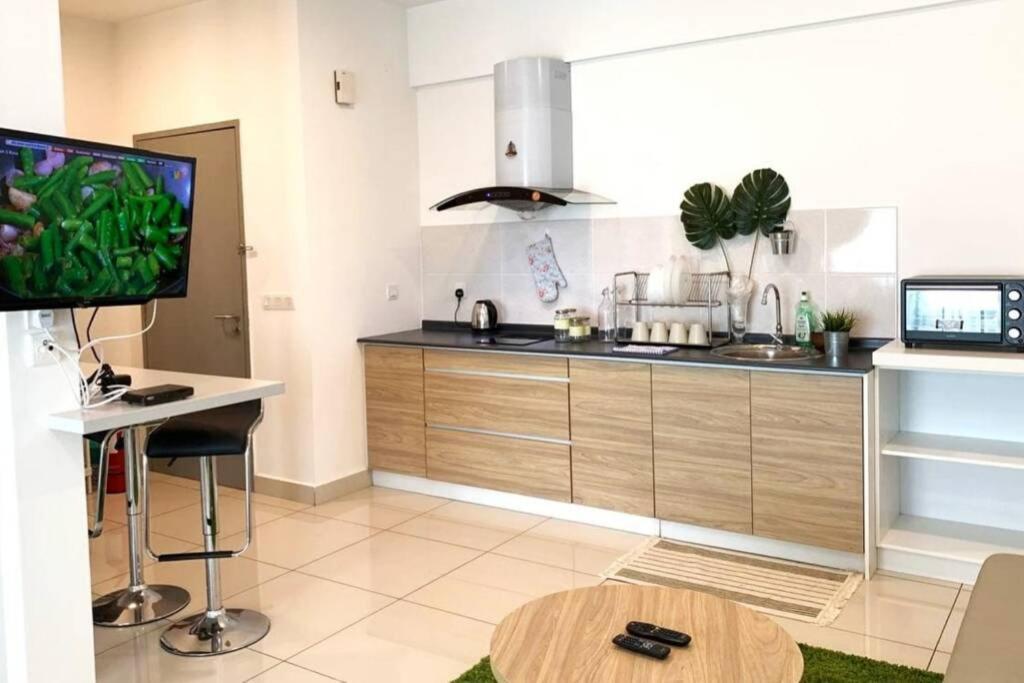 ZY Studio @ EVO SOHO Bangi [ASTRO WiFi NETFLIX] Eksteriør billede
