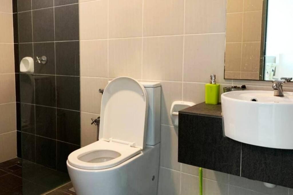 ZY Studio @ EVO SOHO Bangi [ASTRO WiFi NETFLIX] Eksteriør billede